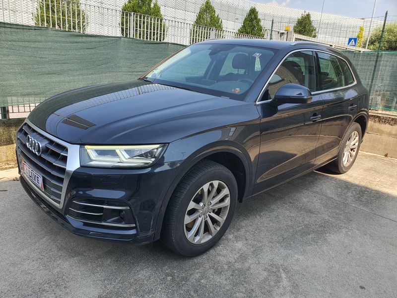 Audi Q5 40 TDI quattro Sport — zdjęcie 1