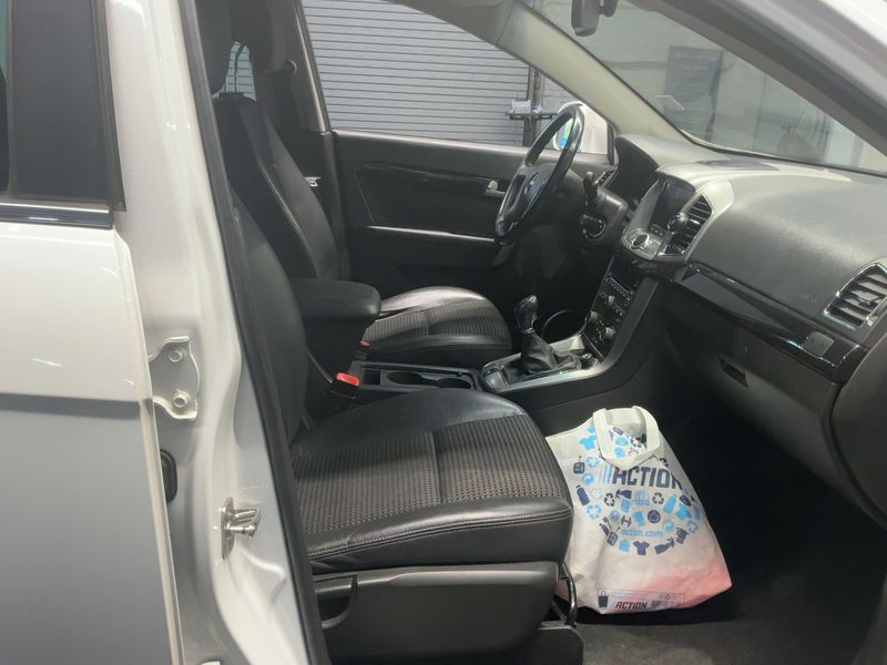 Chevrolet Captiva 2.4 LT 2WD — zdjęcie 11