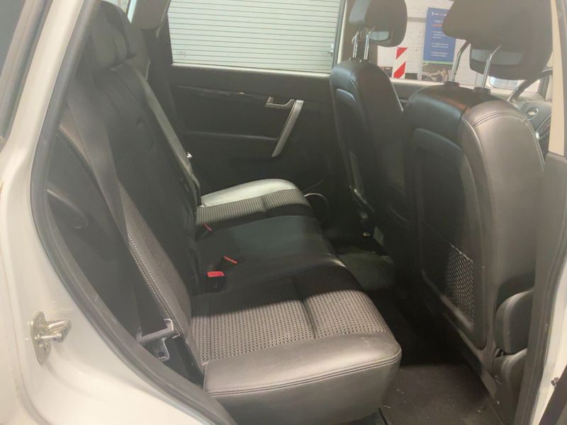 Chevrolet Captiva 2.4 LT 2WD — zdjęcie 14