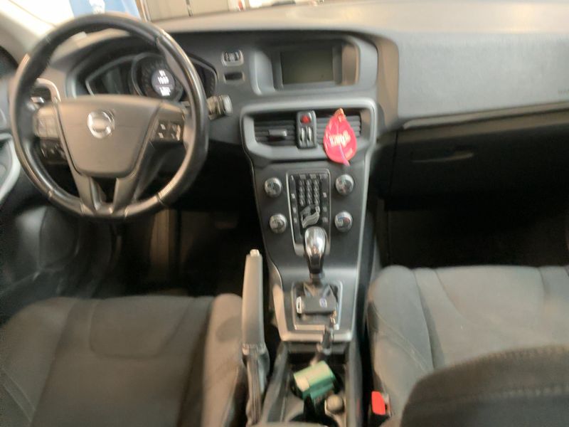 Volvo V40 Cross Country 2.0 D3 Nova Plus Edition — zdjęcie 12