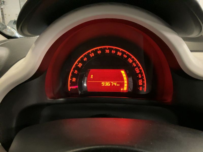Renault Twingo 1.0 SCe Zen — zdjęcie 13