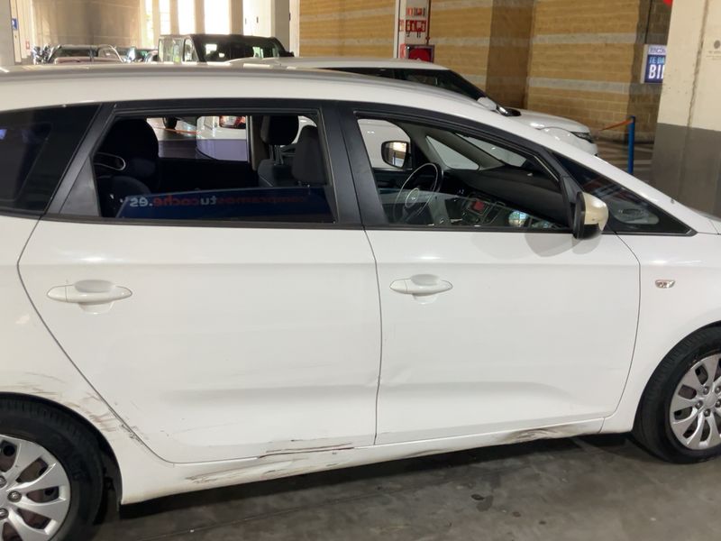 Kia Carens 1.7 CRDi Concept — zdjęcie 7