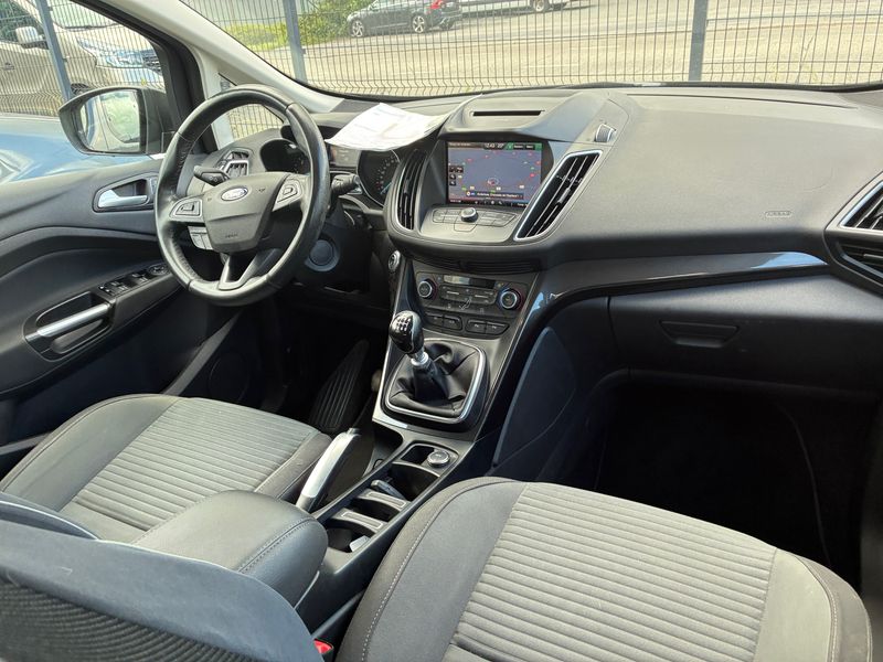 Ford Grand C-Max 1.5 TDCi Titanium — zdjęcie 11