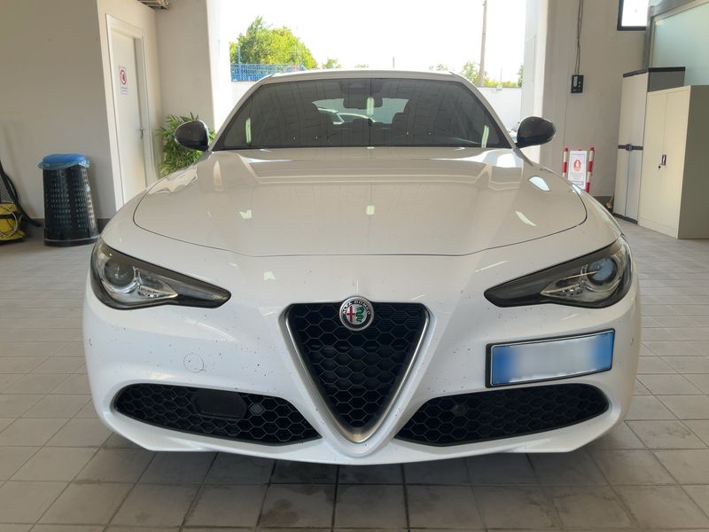 Alfa Romeo Giulia 2.2 JTDM Super — zdjęcie 9