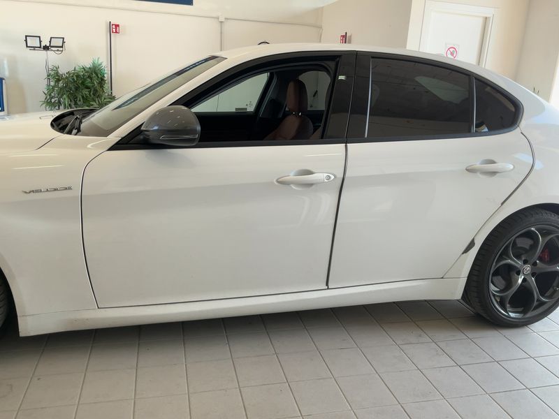 Alfa Romeo Giulia 2.2 JTDM Super — zdjęcie 4