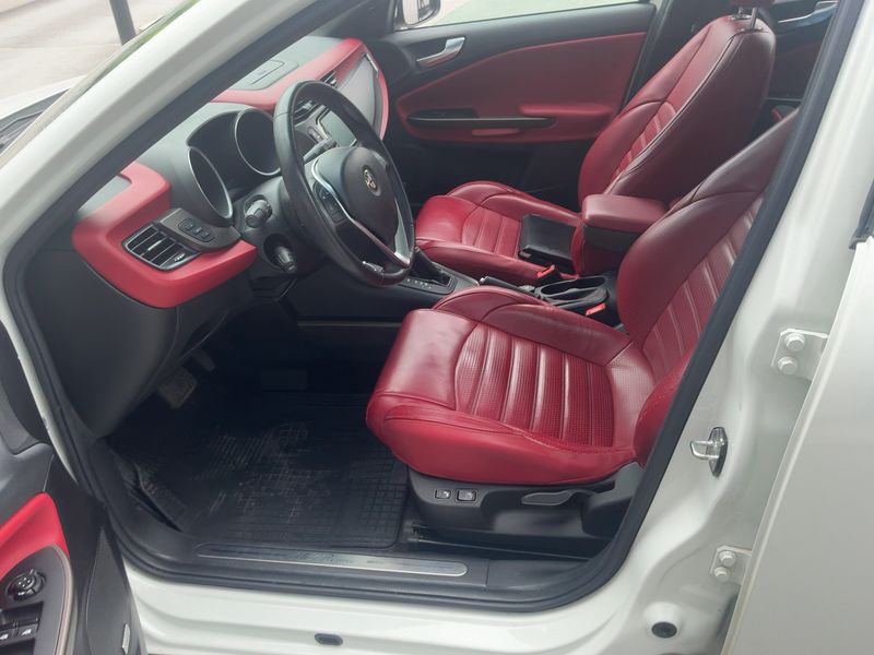 Alfa Romeo Giulietta 1.4 Turbo Collezione 2014 – снимка 17