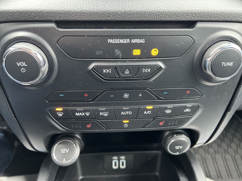 Ford Ranger 2.0 TDCi Doppelkabine 4x4 Wildtrak — zdjęcie 22
