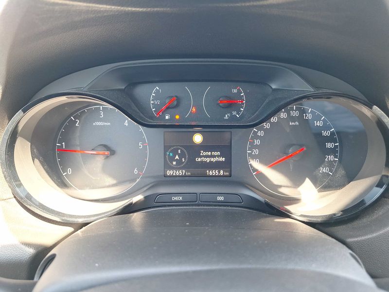 Opel Grandland X 1.6 CDTI DPF Selective — zdjęcie 12
