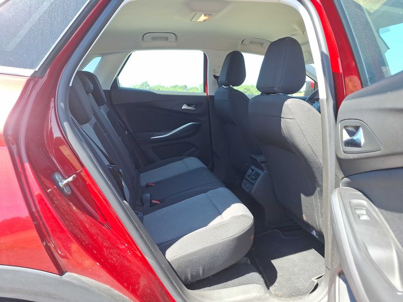 Opel Grandland X 1.6 CDTI DPF Selective — zdjęcie 14