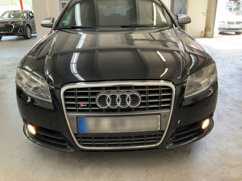 Audi S4 4.2 V8 quattro — zdjęcie 9