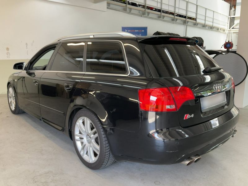Audi S4 4.2 V8 quattro — zdjęcie 3