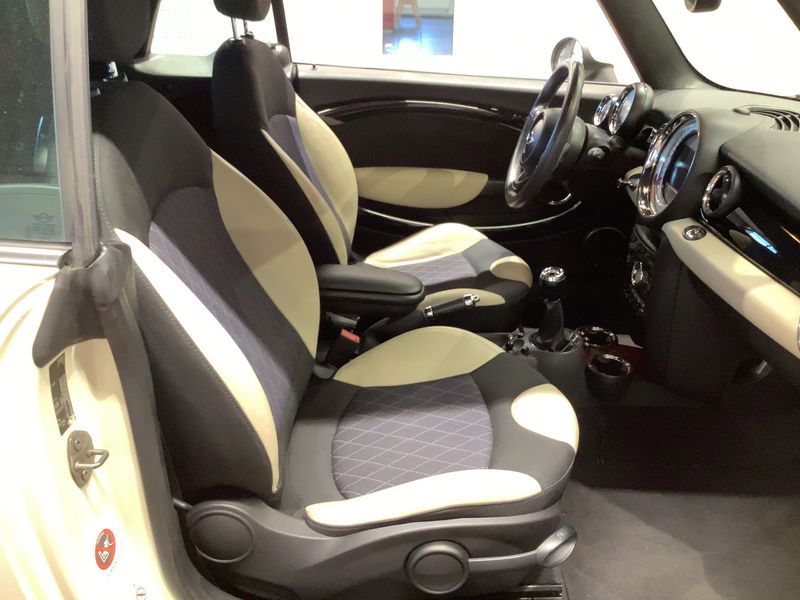 MINI Cabrio Cooper — zdjęcie 11