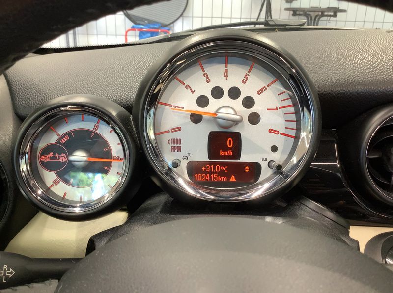 MINI Cabrio Cooper — zdjęcie 13