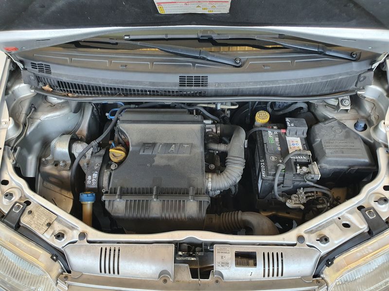 Fiat Idea 1.4 Active — zdjęcie 8