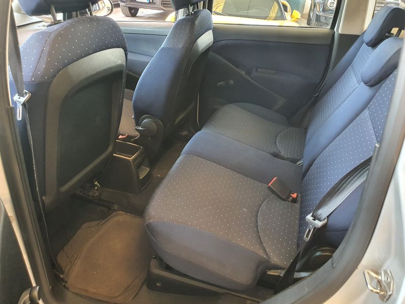 Fiat Idea 1.4 Active — zdjęcie 13
