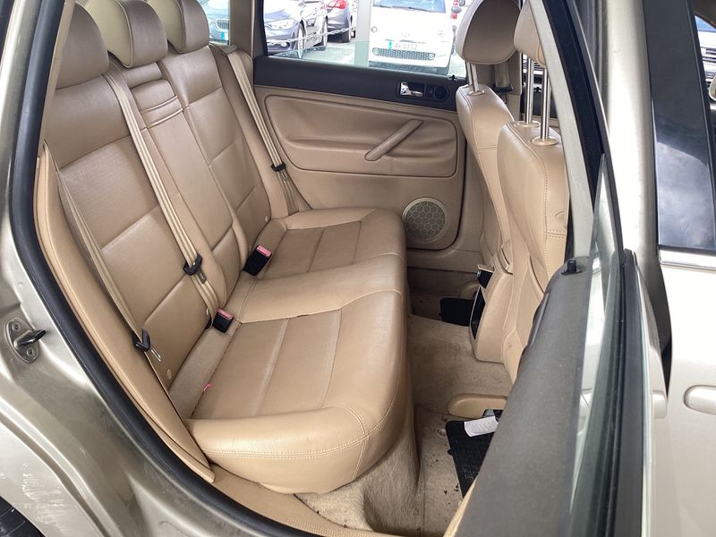 Volkswagen Passat 2.0 TDI Comfortline — zdjęcie 14