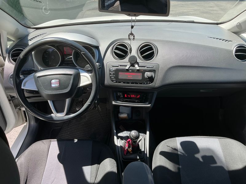 Seat Ibiza 1.4 Stylance / Style 2009 – снимка 17