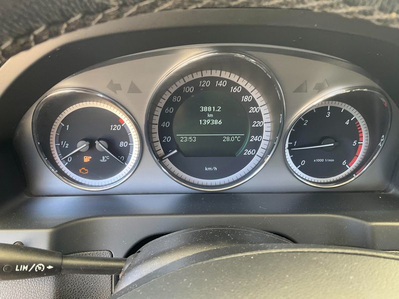 Mercedes-Benz C-Klasse C 200 CDI BlueEfficiency Avantgarde — zdjęcie 13