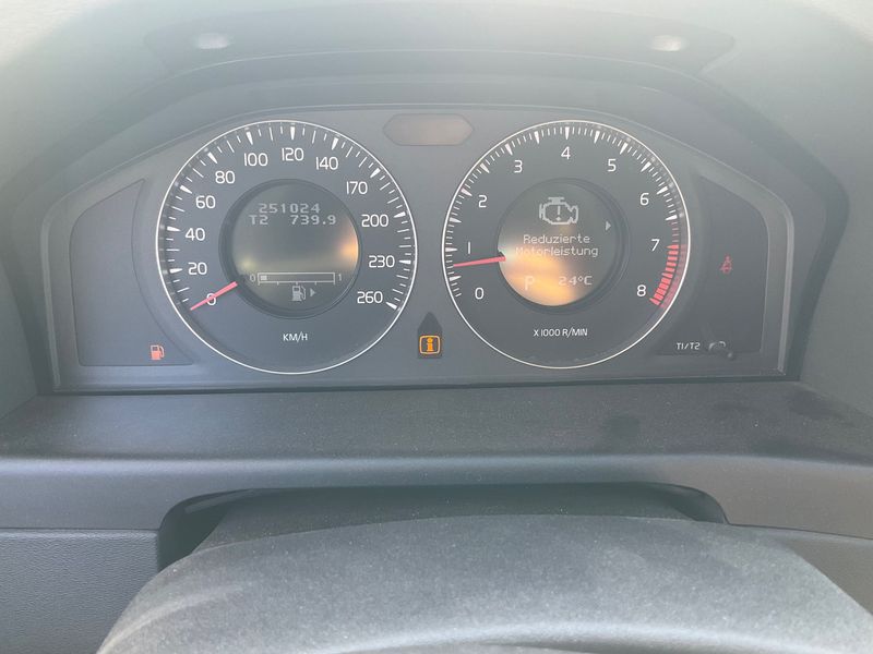Volvo S80 2.5 T Momentum — zdjęcie 4