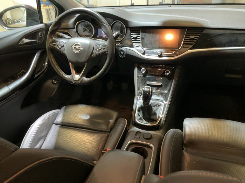 Opel Astra 1.4 SIDI Turbo Innovation Start&Stop 2016 – снимка 17