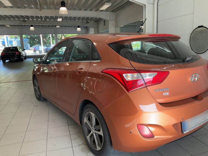 Hyundai i30 1.6 CRDi YES! — zdjęcie 3