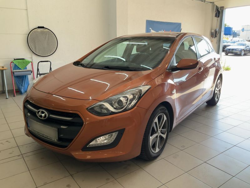 Hyundai i30 1.6 CRDi YES!