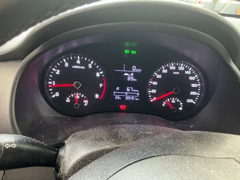Kia Stonic 1.2 Vision — zdjęcie 13