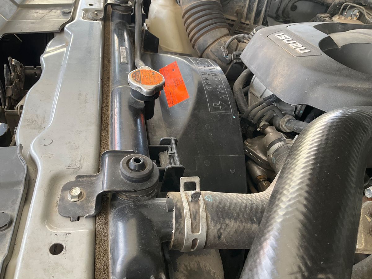 Isuzu D-MAX 2019 — photo 47