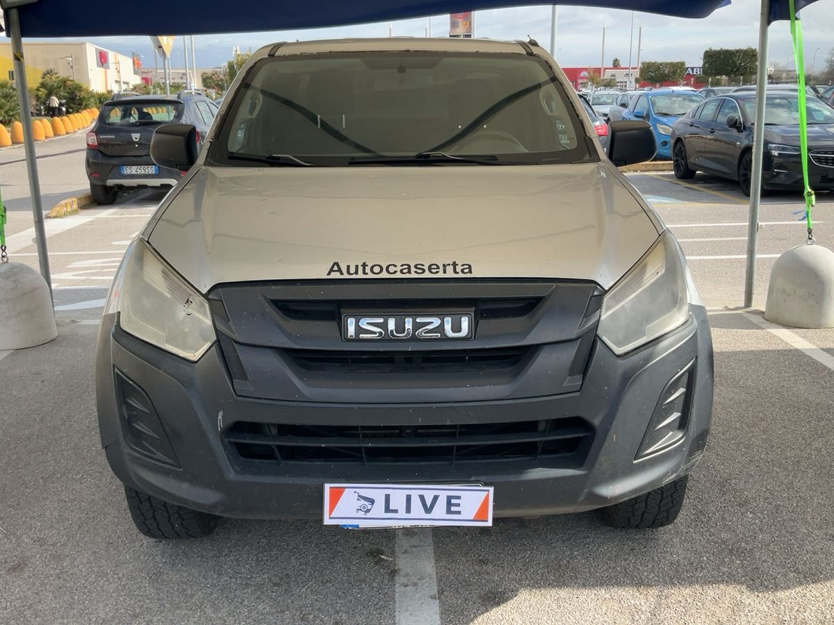 Isuzu D-MAX 2019 — photo 15
