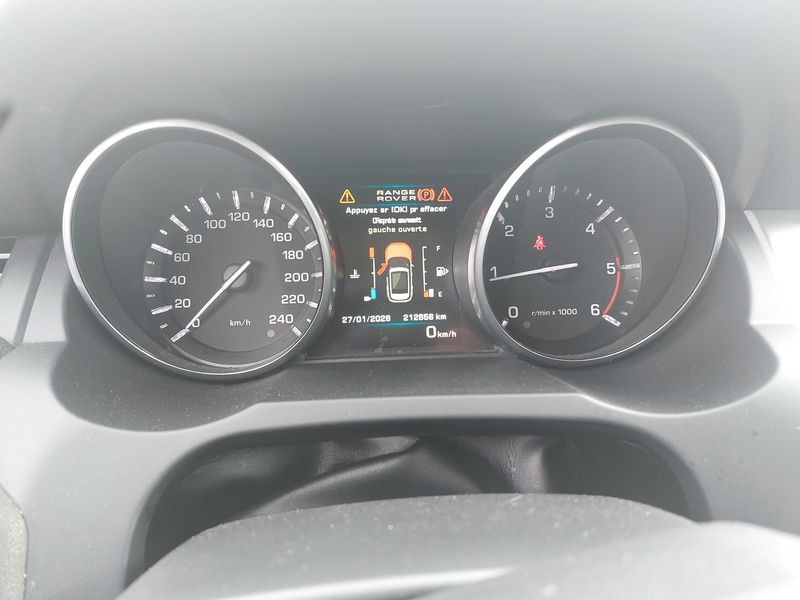 Land Rover Evoque 2.2 Td4 Prestige — zdjęcie 12