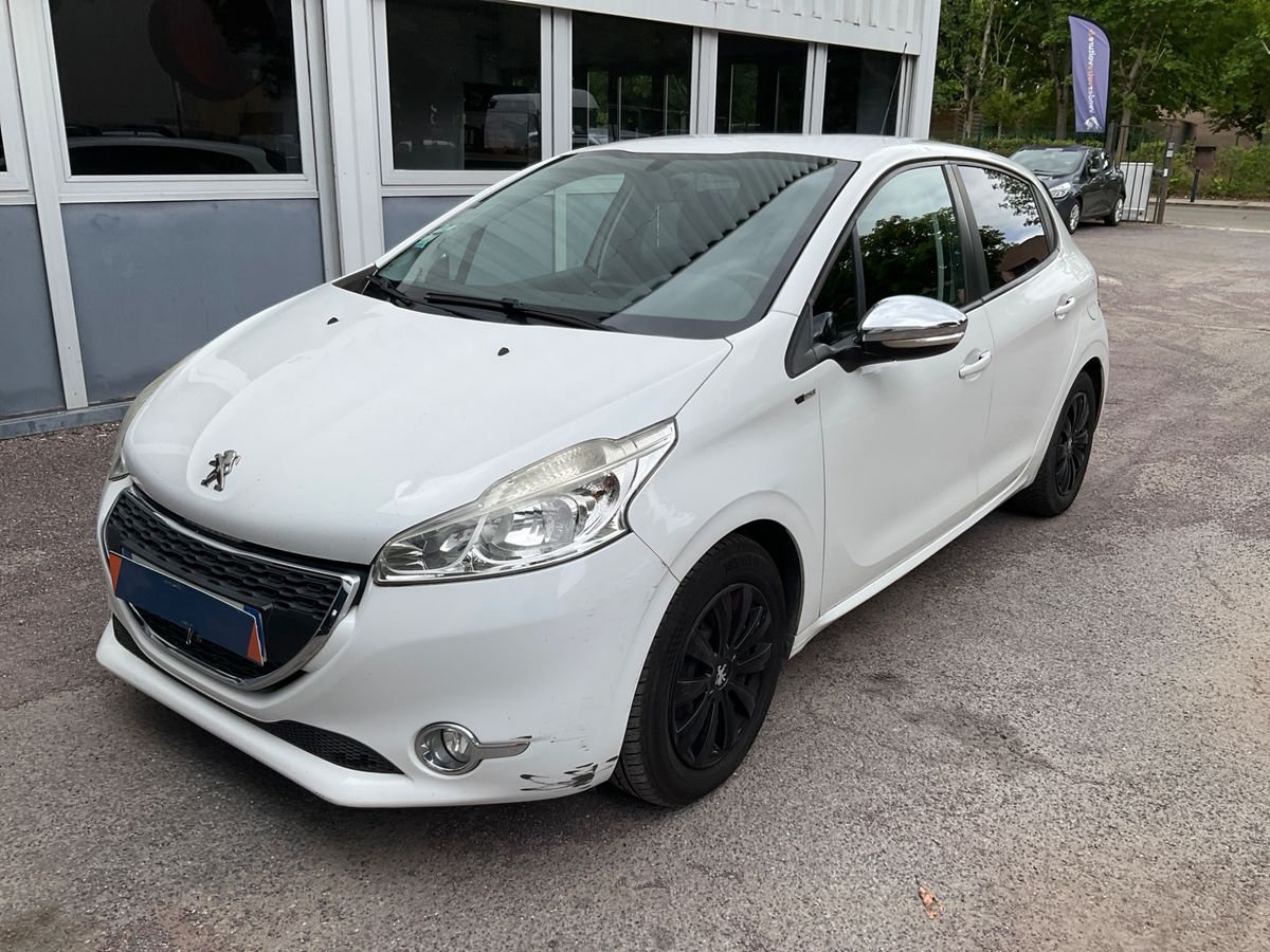 Peugeot 208 2015