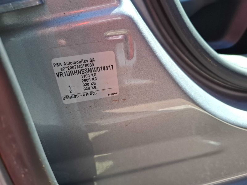 DS Automobiles DS3 Crossback 1.2 PureTech Performance Line — zdjęcie 14