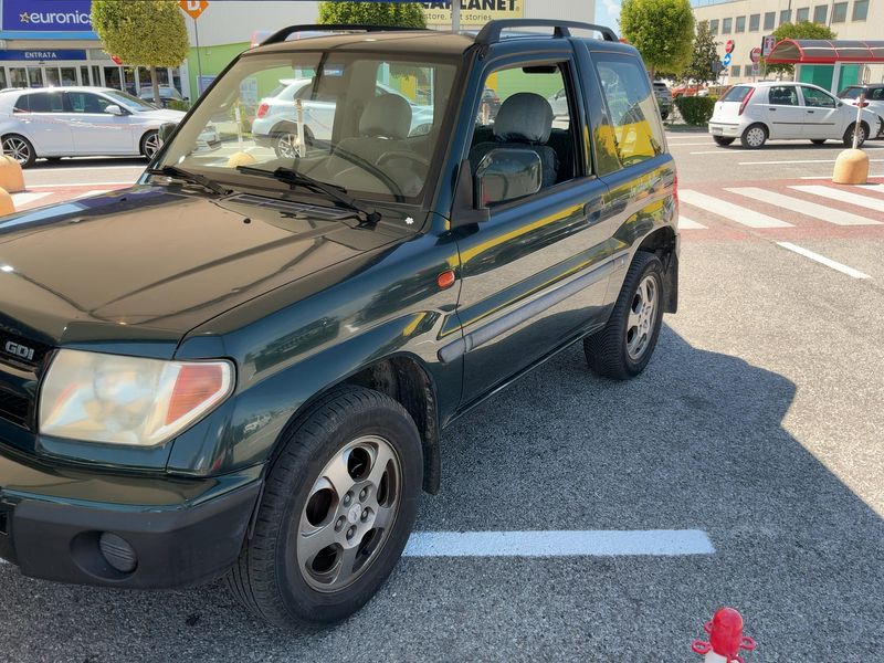 Mitsubishi Pajero 1.8 GDI Comfort II 1800 — zdjęcie 2