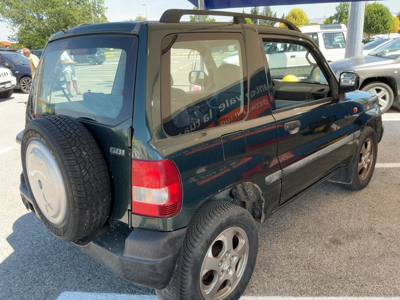 Mitsubishi Pajero 1.8 GDI Comfort II 1800 — zdjęcie 6