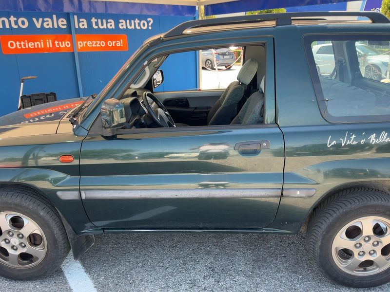 Mitsubishi Pajero 1.8 GDI Comfort II 1800 — zdjęcie 4