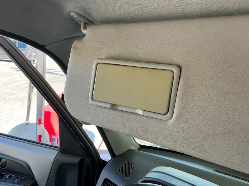 Mitsubishi Pajero 1.8 GDI Comfort II 1800 2000 – снимка 27