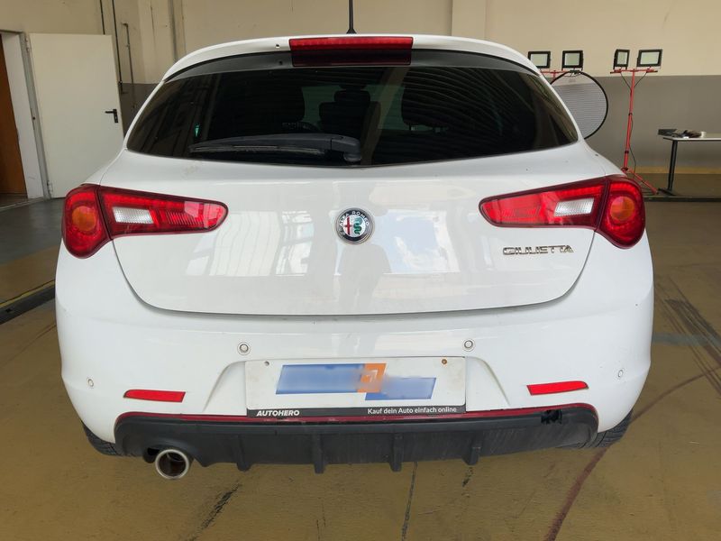 Alfa Romeo Giulietta 1.6 JTD Super — zdjęcie 5