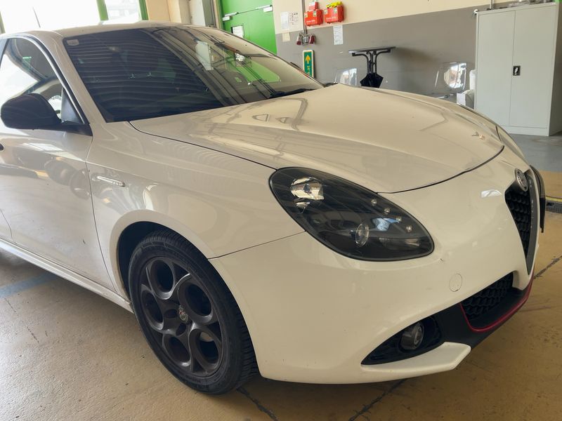 Alfa Romeo Giulietta 1.6 JTD Super — zdjęcie 8