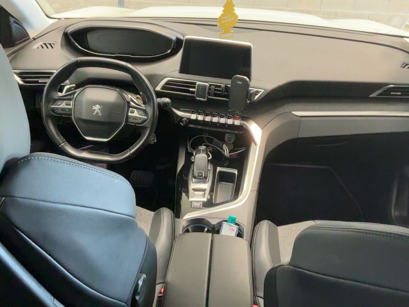 Peugeot 5008 1.2 PureTech Allure — zdjęcie 12