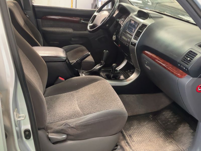 Toyota Land Cruiser 3.0 D-4D VX — zdjęcie 11