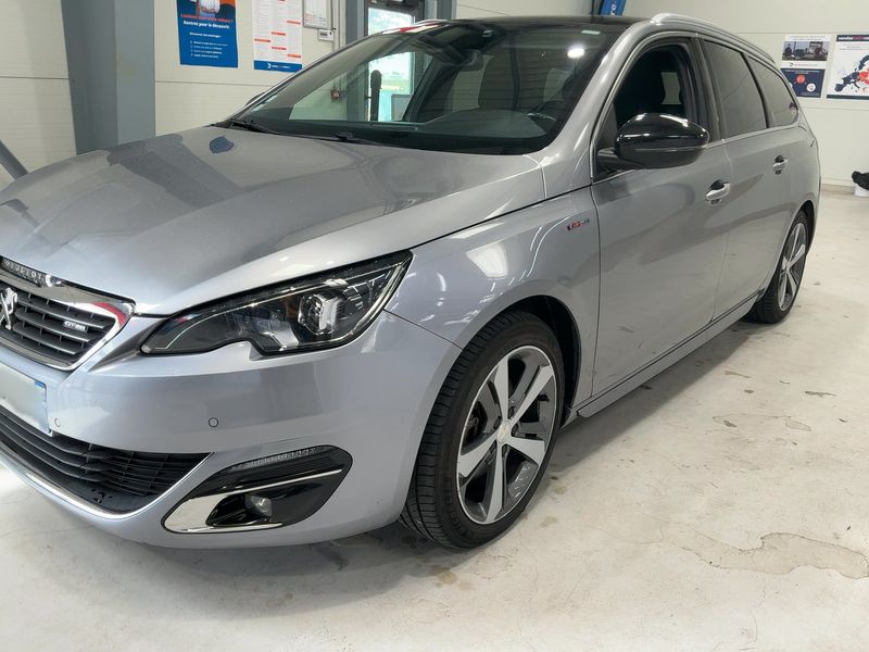 Peugeot 308 2.0 Blue-HDi GT Line — zdjęcie 2