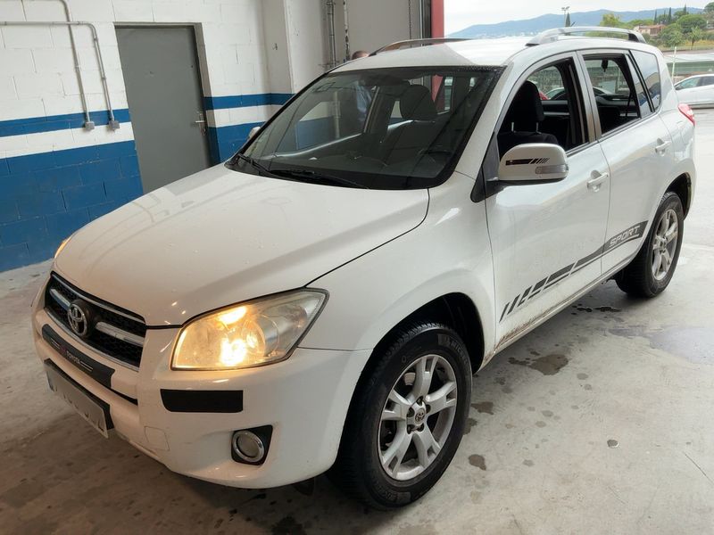 Toyota RAV 4 2.2 D-4D Advance