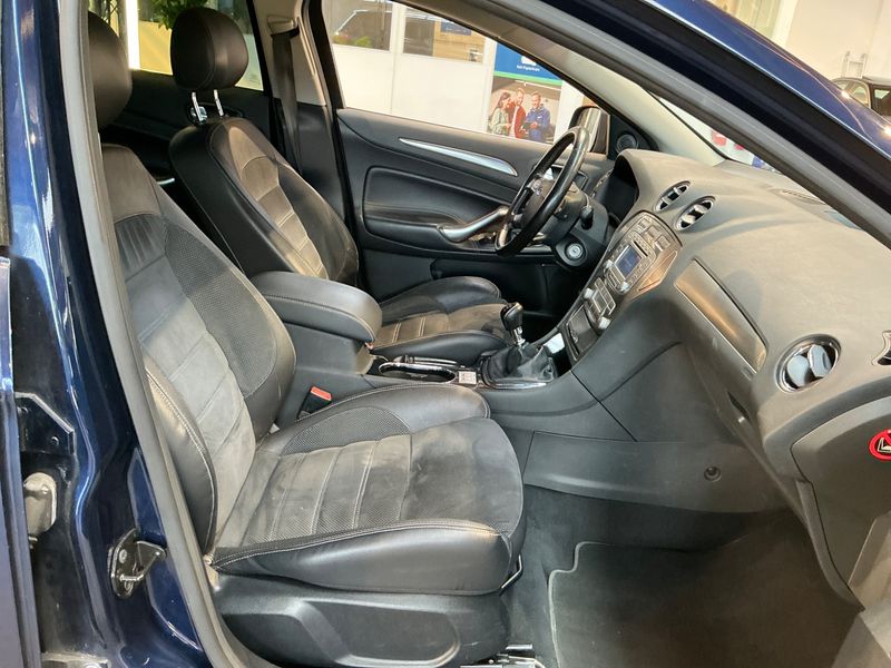 Ford Mondeo 2.0 TDCi Titanium — zdjęcie 3