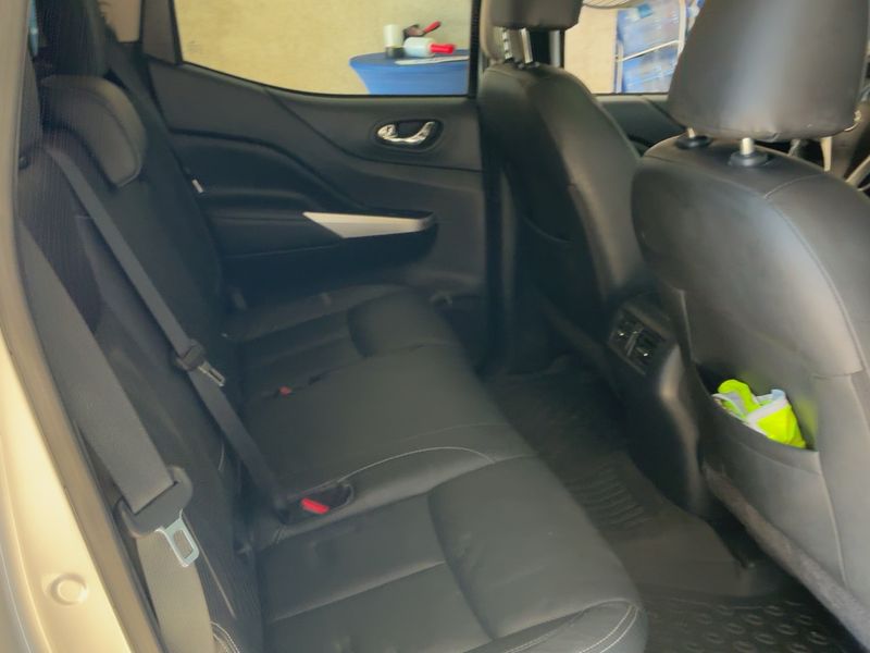Nissan Navara NP-300 2.3 dCi Optima Double Cab 4x4 — zdjęcie 14