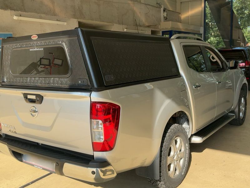 Nissan Navara NP-300 2.3 dCi Optima Double Cab 4x4 — zdjęcie 6