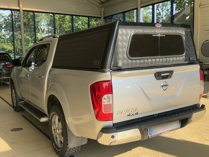 Nissan Navara NP-300 2.3 dCi Optima Double Cab 4x4 — zdjęcie 3