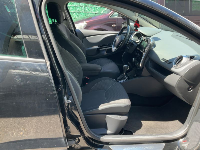 Renault Clio 1.2 TCe GT — zdjęcie 11