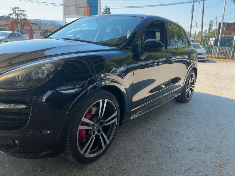 Porsche Cayenne GTS — zdjęcie 2