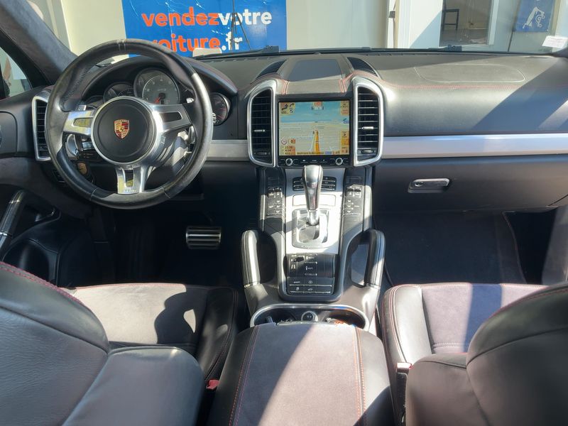 Porsche Cayenne GTS — zdjęcie 12