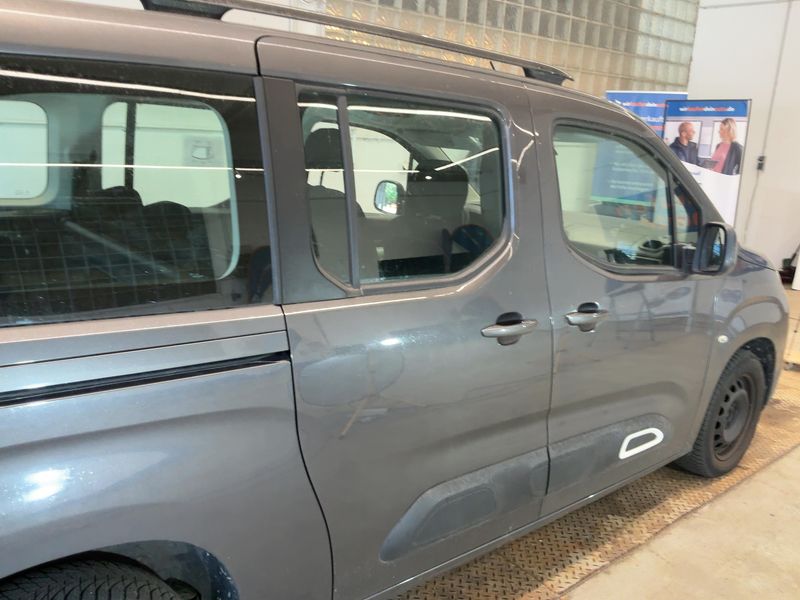 Citroen Berlingo 1.2 PureTech Feel XL — zdjęcie 7